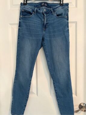 Gap Universal Legging Jeans Women’s 10/30R Medium Wash Stretch Skinny Denim